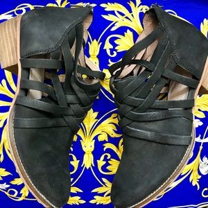 Seychelles So Blue Cutout Bootie